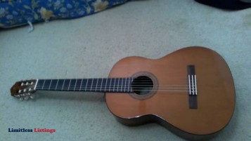 Yamaha Classical Guitar C40 in excellent condition - (las vegas)