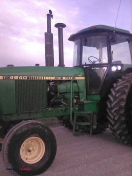 JD 4640 tractor - (s. w wisc.)