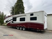 Escalade 2006 39 ft Toy Hauler - (Bellingham)