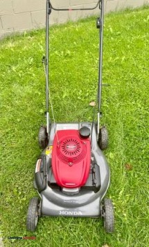 Today Only !! Honda HRS216 Lawnmower in EC - (Youngstown)