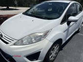 2013 Ford fiesta S car four-door five speed manual RV tow set up - (Kissimmee)