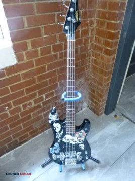 Samick P-bass w/upgraded pickups - (Hickory)