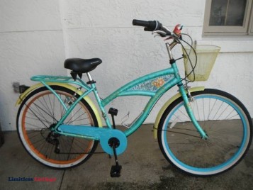 MARGARITAVILLE , 7 SPEED, BASKET , RACK , COMFORT SEAT, 26 INCH RIMS - (palm coast)