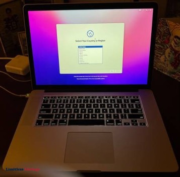 MacBook Pro -Retina, 15-inch - (Aztec, NM)