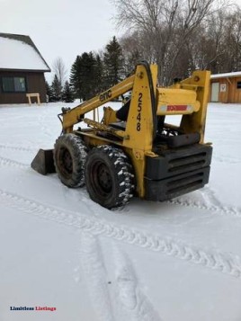ERIC skidloader - (Morris)