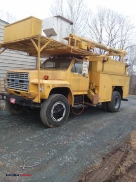 85 Ford Bucket truck 42169 original miles - (Madison heights)