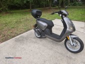 NEW BRIO 49cc SCOOTER, UNDER 40m W/EXTRAS!! - (Waynesville)
