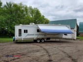 FOR SALE: 2001 CEDAR CREEK 36RLTS -  (NEW ULM)