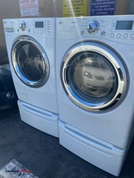 LG washer 4.5 cu ft gas dryer 7.5 cu ft with pedestal - (LA)