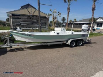 2000 MAJEK CLASSIC PRO SKIFF 23' WITH 2002 MERCURY 200 HP 2-STROKE 